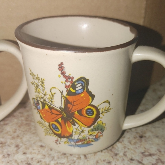 Butterfly mugs - Picture 2 of 3